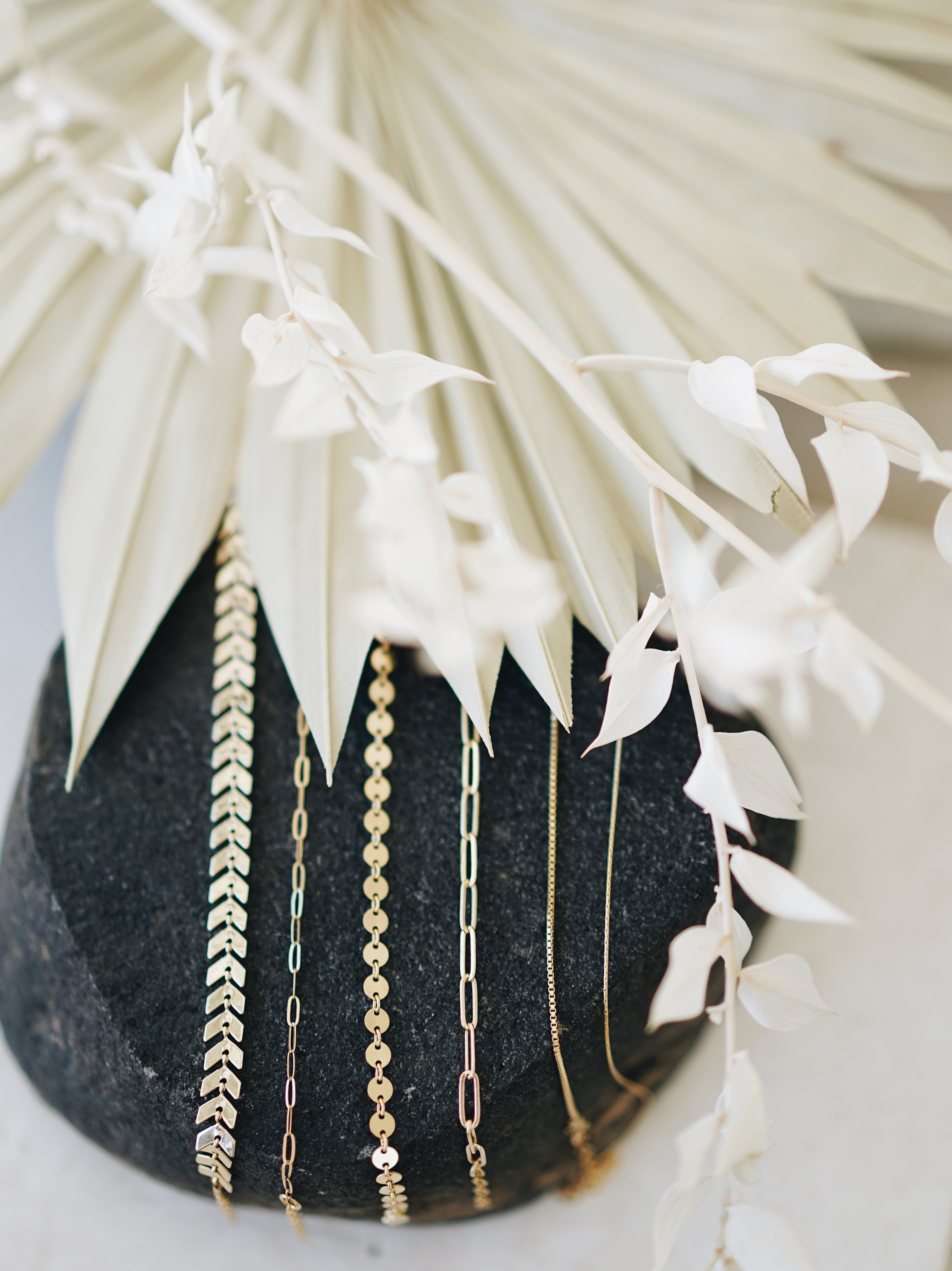 image_alt--template--18842793869497__hero--